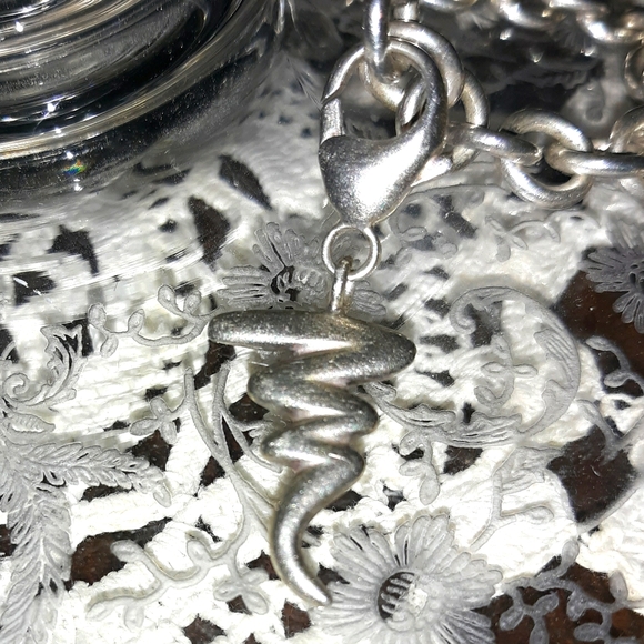 Vintage Tiffany & Co. STERLING Bracelet w 2 Charms - Picture 5 of 15